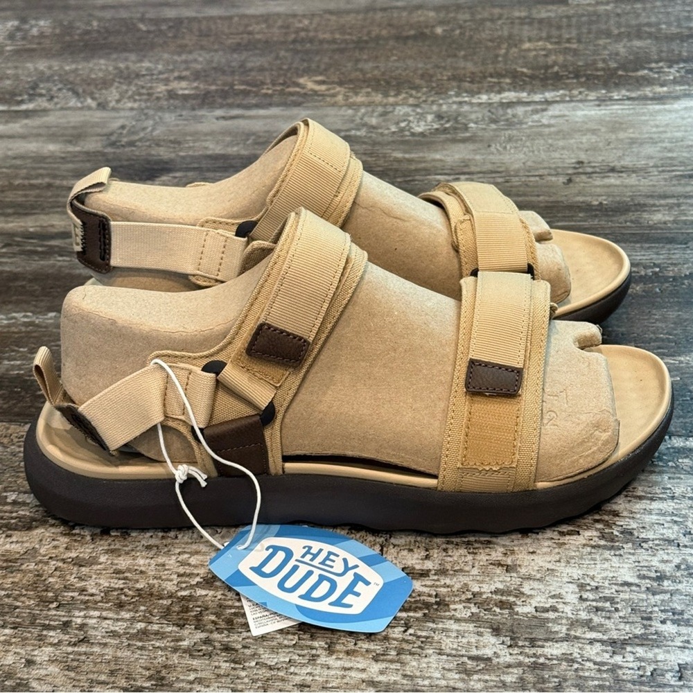 Hey Dude Carson Sandal Sport Mode Mens Size 12 Tan Brown Pool Vaca Beach Comfy - Picture 7 of 10